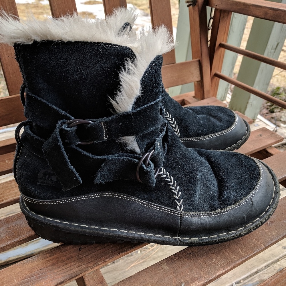 Black Sorel boots